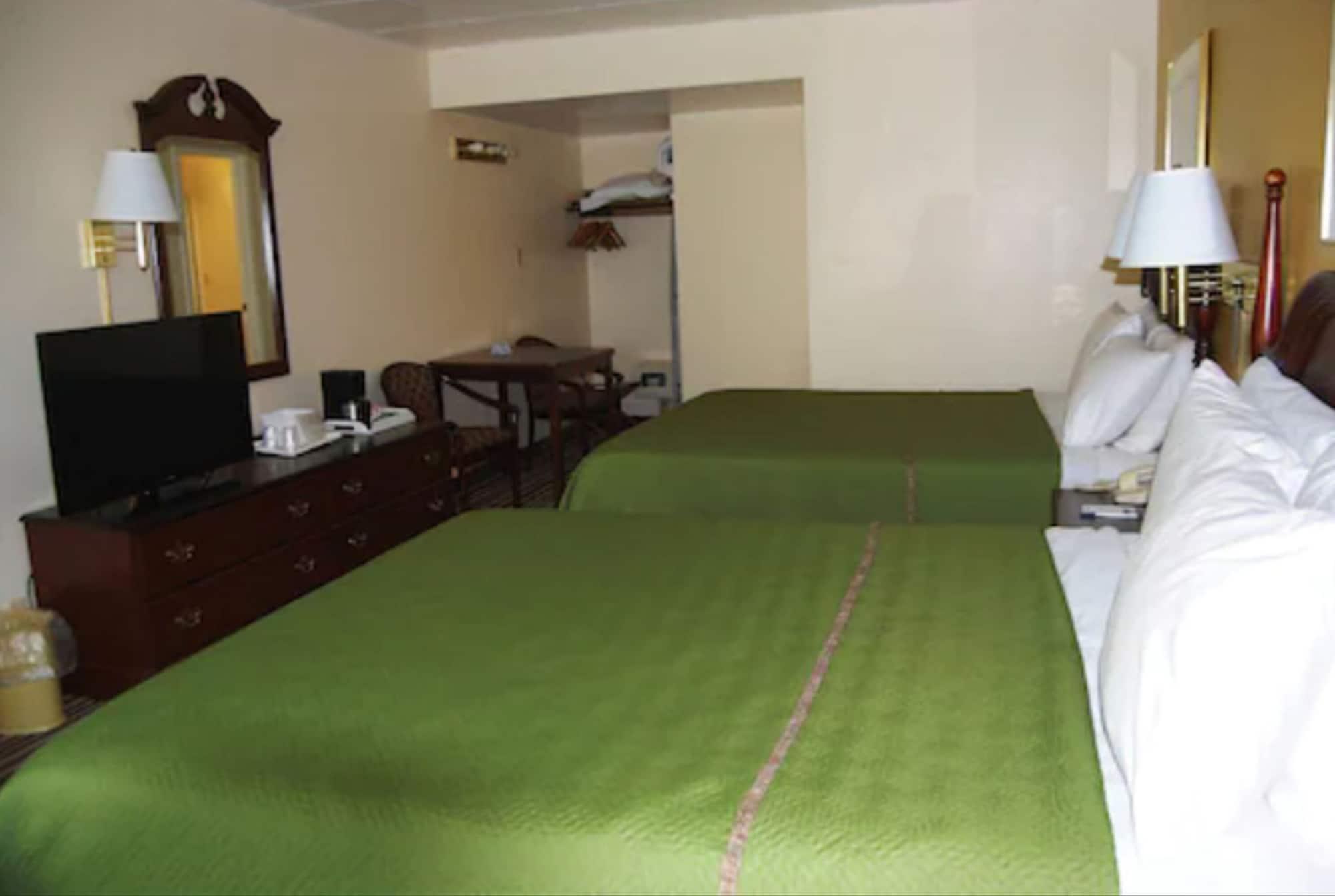 Travelodge By Wyndham צ'יימברסבורג מראה חיצוני תמונה
